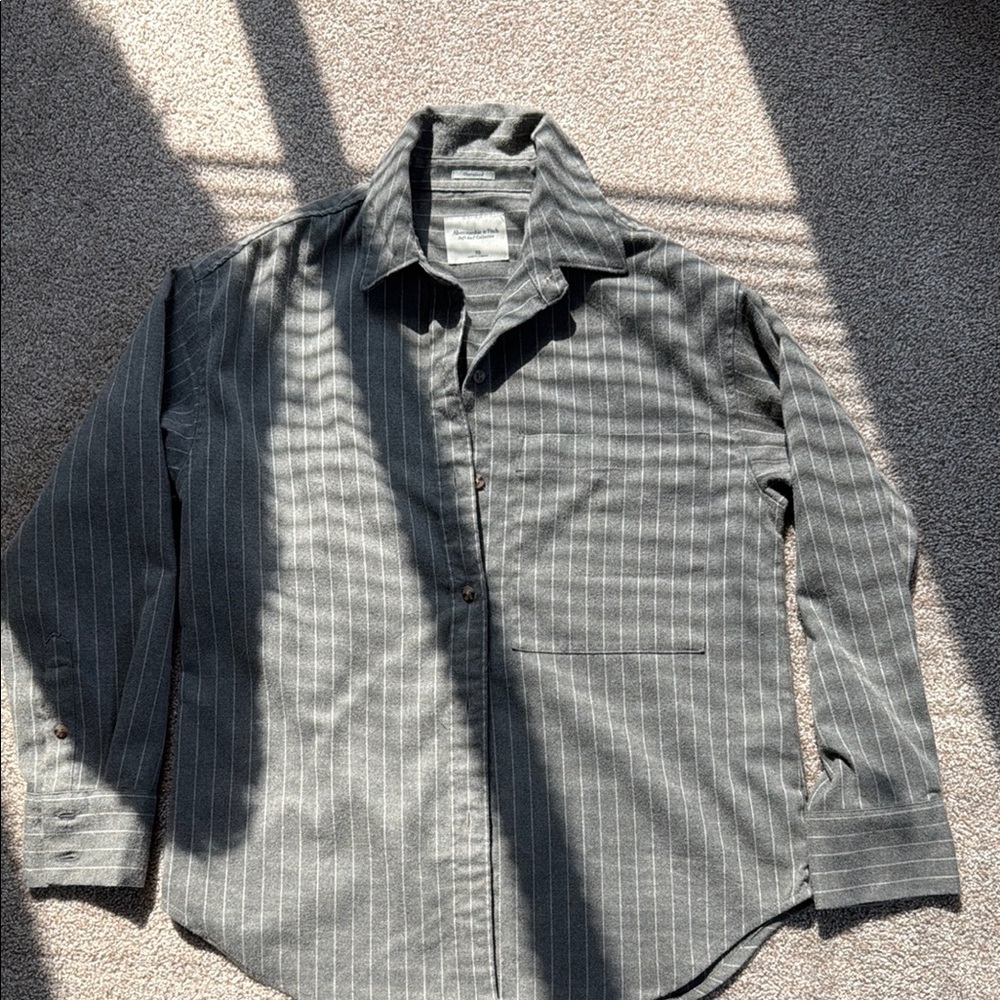 Abercrombie & Fitch Black Striped Button Down Shirt